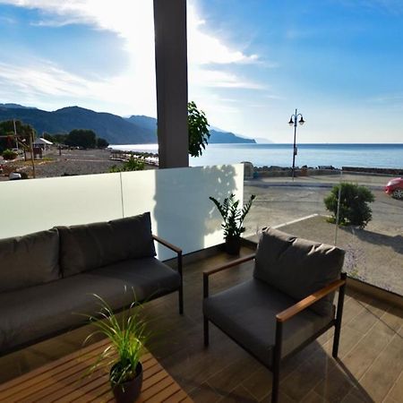 Gonis Grand Luxury Suite Palaiochora Esterno foto