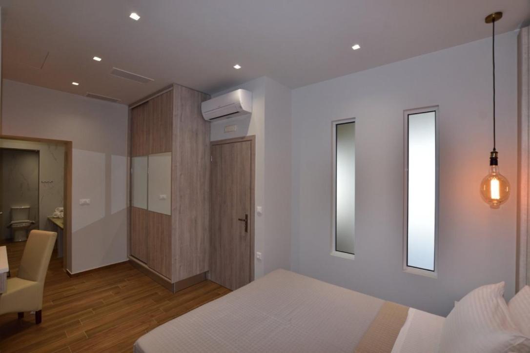 Gonis Grand Luxury Suite Palaiochora Esterno foto